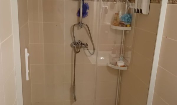 Remplacement porte paroi de douche 